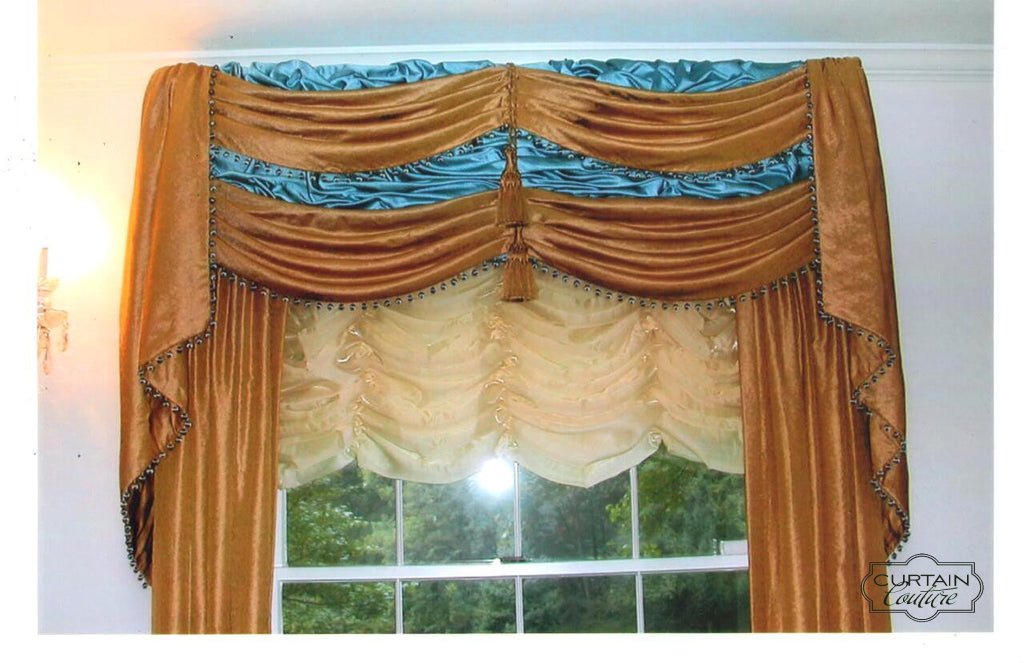 Traditional cornice and shade & Curtain Couture